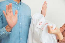 男女分手是一件非常痛苦的事情,尤其是当两个人之间有深厚的感情时。很多人在面对分手的时候会感到绝望和无助,不知道该如何挽回这段失去的爱情。但是事实上,男女分手并不意味着彻底结束,还有许多方法可以尝试来挽回这段关系。 男女分手是一件非常痛苦的事情,尤其是当两个人之间有深厚的感情时。很多人在面对分手的时候会感到绝望和无助,不知道该如何挽回这段失去的爱情。但是事实上,男女分手并不意味着彻底结束,还有许多方法可以尝试来挽回这段关系。